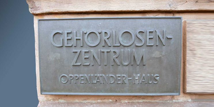 Schild Gehoerlosenzentrum Stuttgart